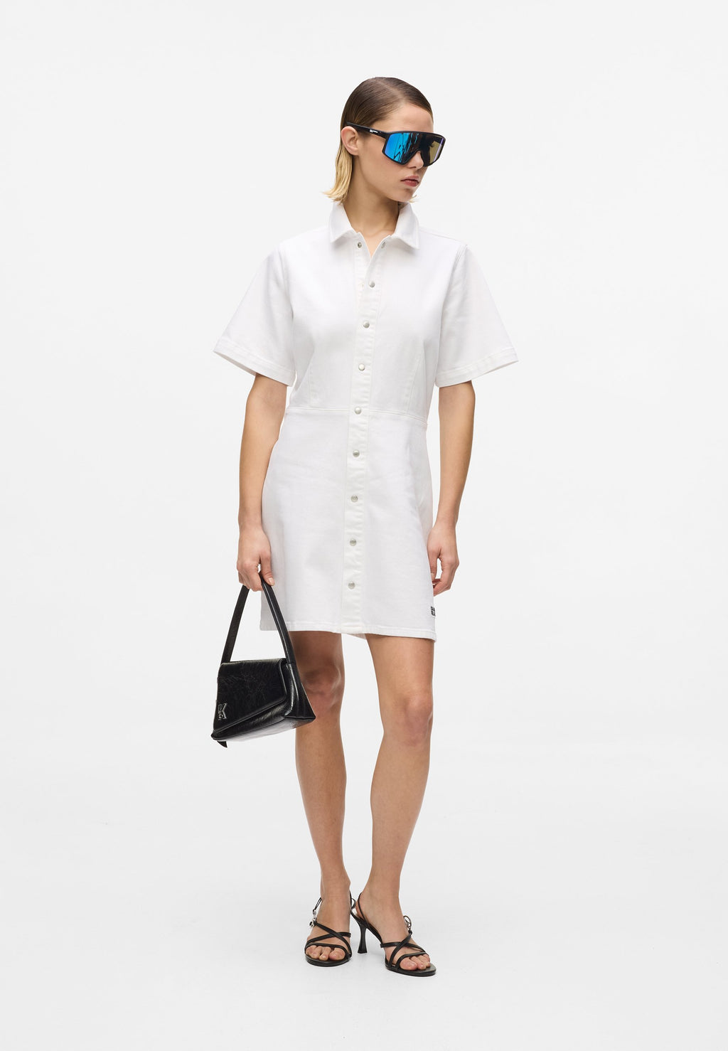 SHORT-SLEEVED DENIM Media 2