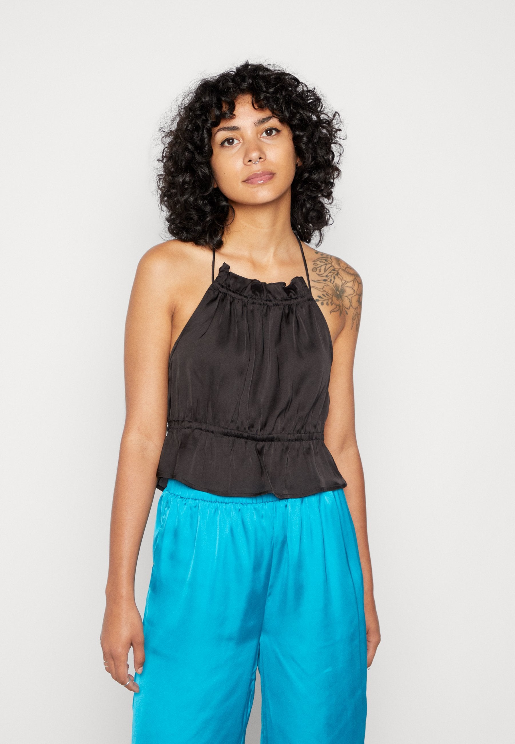 Pieces PCGUSA HALTERNECK