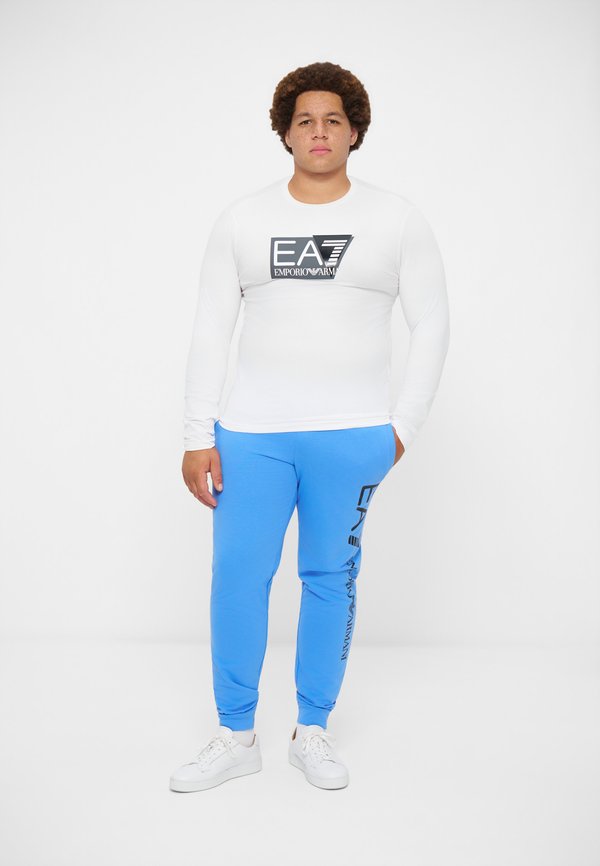 EA7 Emporio Armani