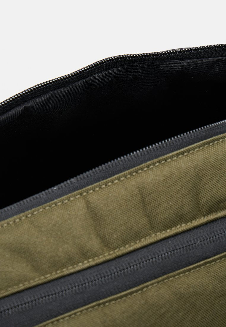 Herschel NOVEL DUFFLE TECH