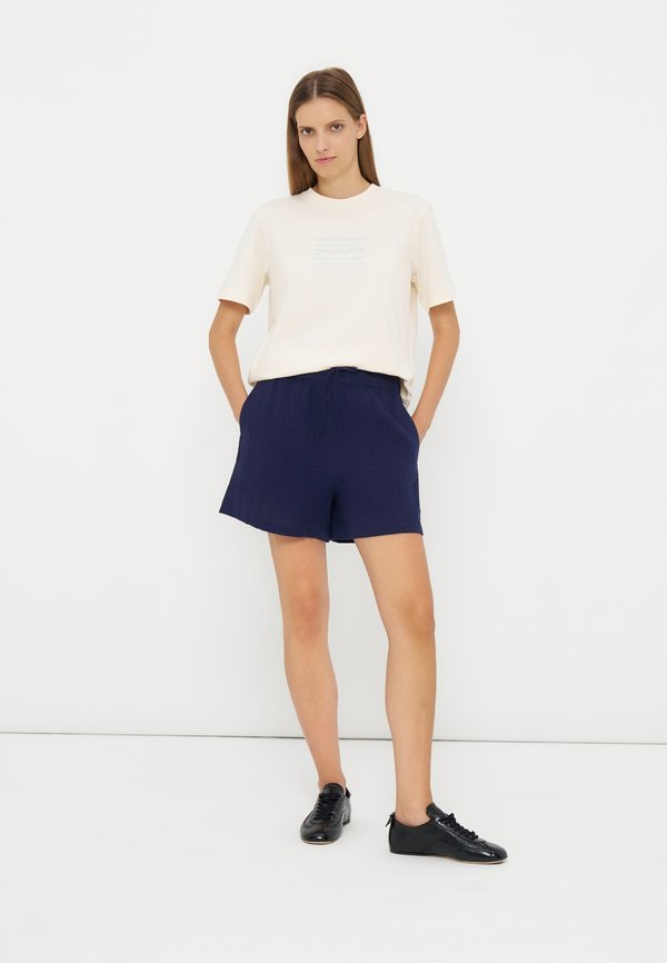 Calvin Klein Jeans