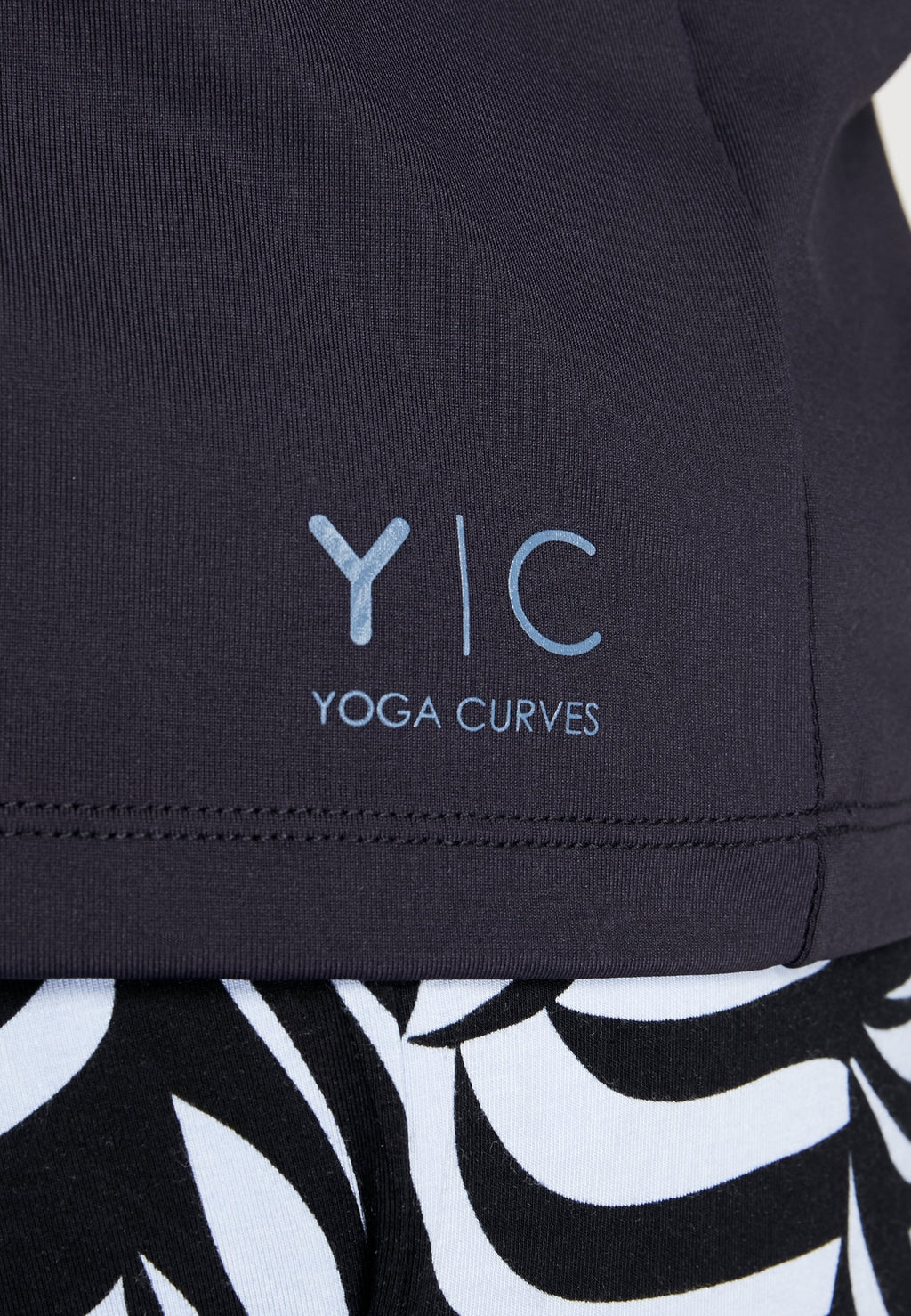 YOGA CURVES WIDE BODY