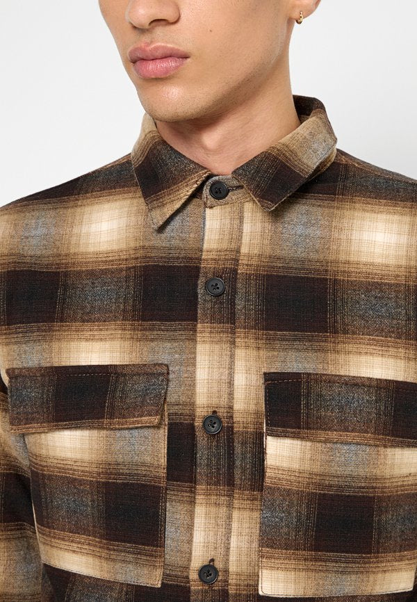 REVOLUTION REGULAR FIT