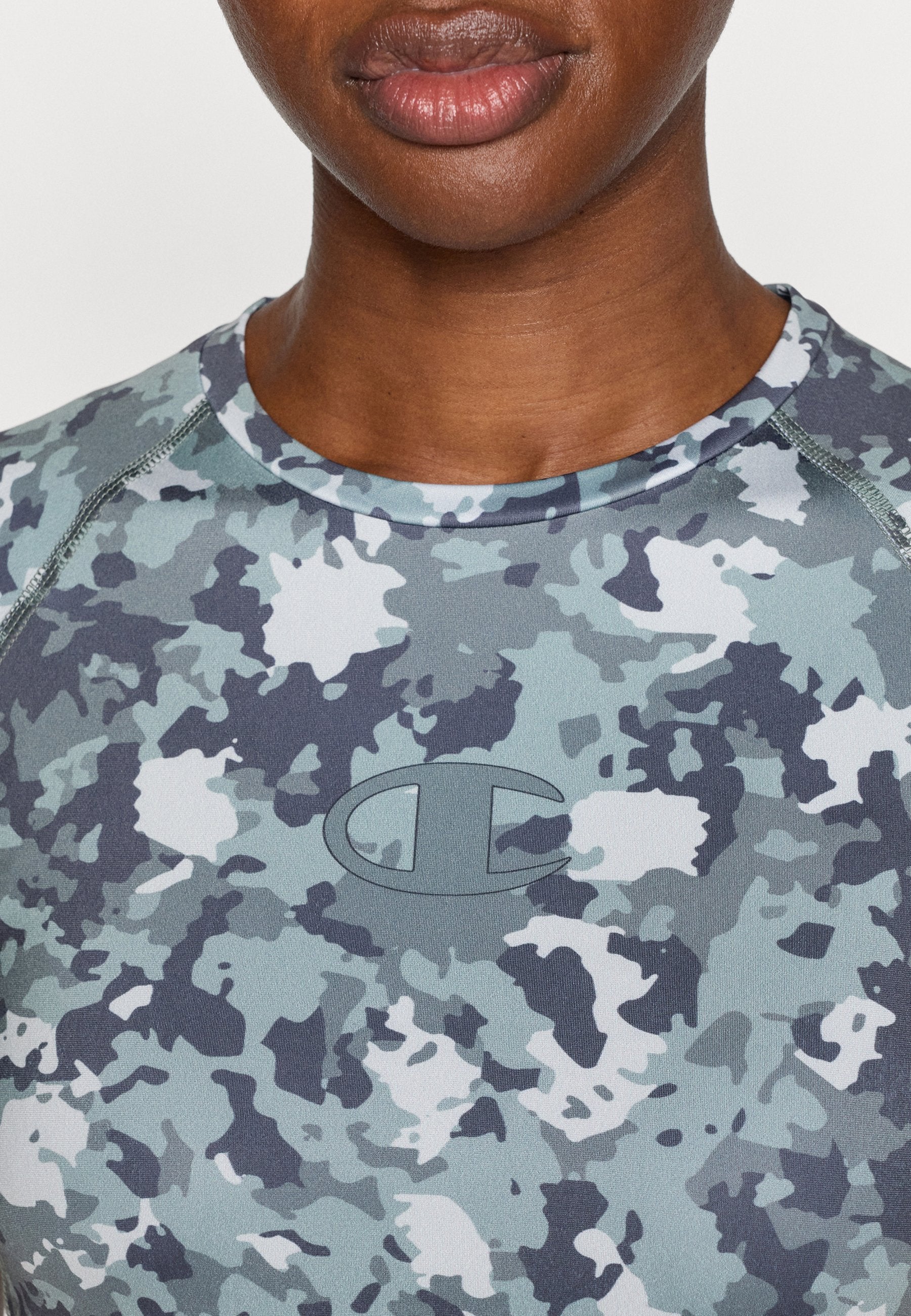 Champion TRAINING TEE COMBAT