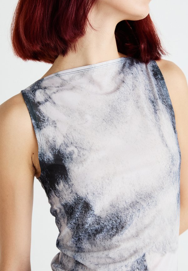 Weekday ANNIE SLEEVELESS