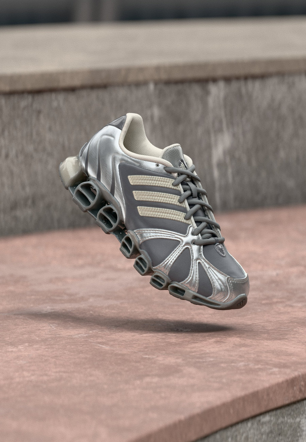 adidas Originals MEGA GHOSTRIDE W