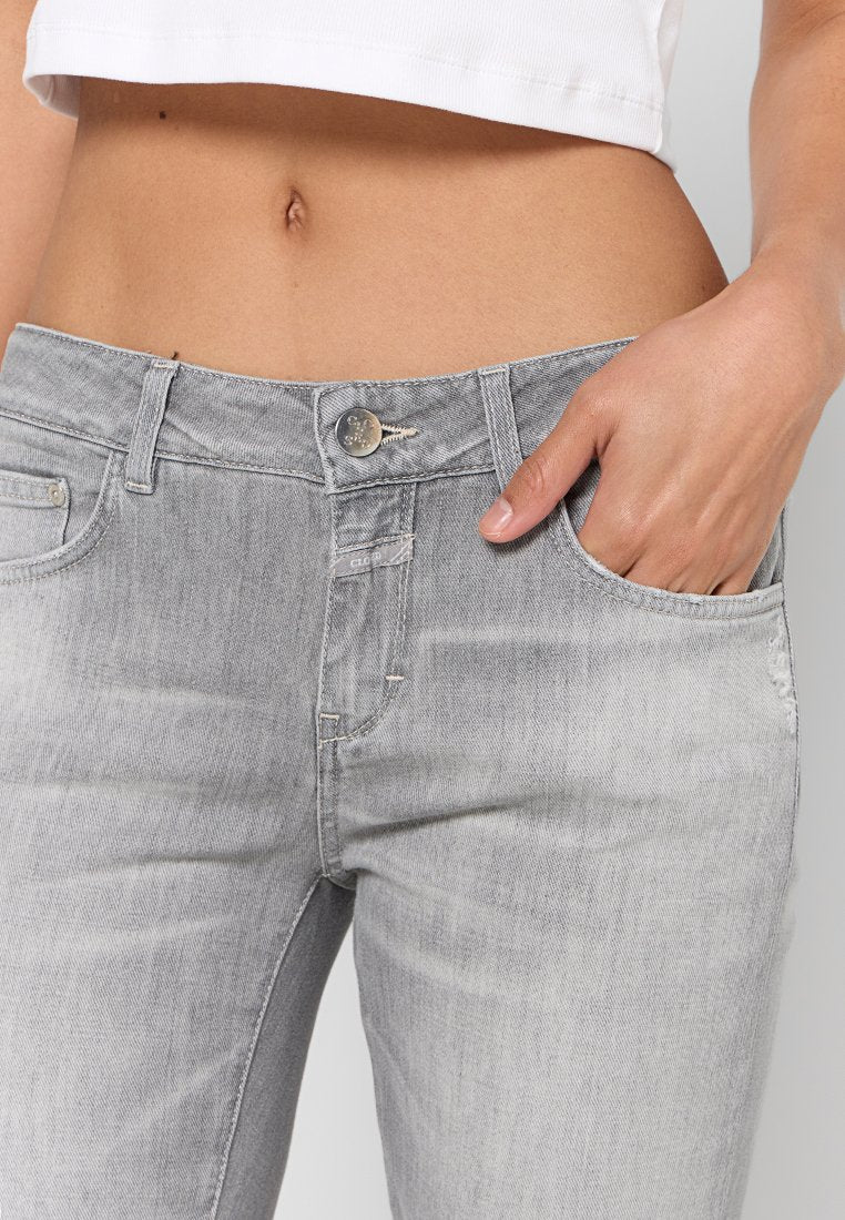 CLOSED STYLE NAME BAKER JEANS