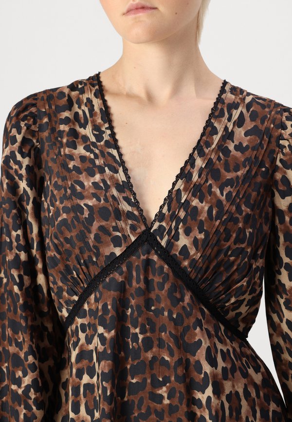 Vero Moda VMWILD V NECK DRESS