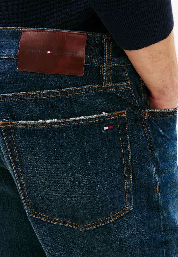 Tommy Hilfiger HARLEM WHISKERED REGULAR TAPERED LEG JEANS