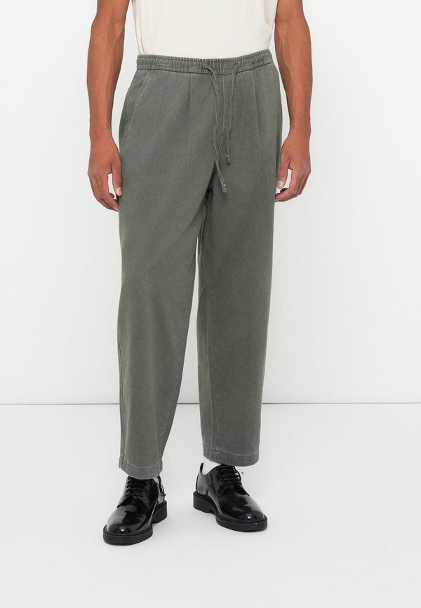 Jack & Jones Joggers Barrel Fit - Trousers - grape leaf