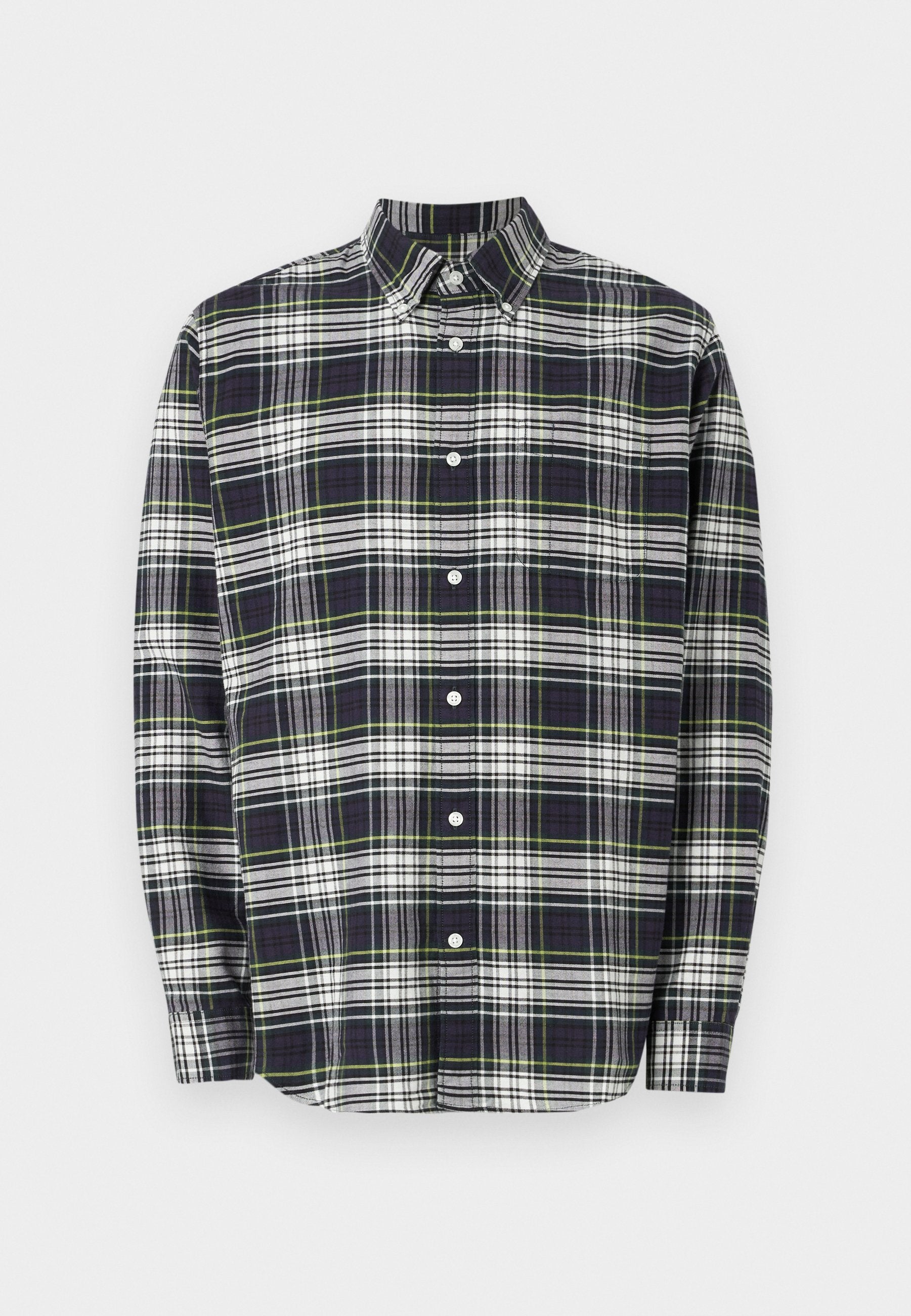 Langärmliges karriertes Hemd in Marineblau, Grün und Weiß. Verfügt über einen Button-down-Kragen, Knöpfe auf der Vorderseite und eine lockere Passform. Baumwollstoff.