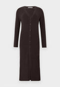Langer, dunkelbrauner, gerippter Cardigan mit V-Ausschnitt, langen Ärmeln und einer vollen Frontknopfleiste mit 7 Knöpfen. Midikleid-Länge.