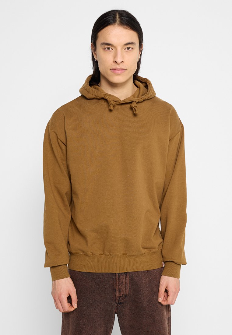 REVOLUTION LOOSE FIT