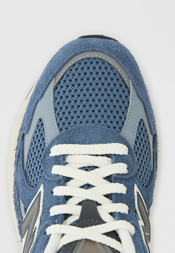 New Balance 2010