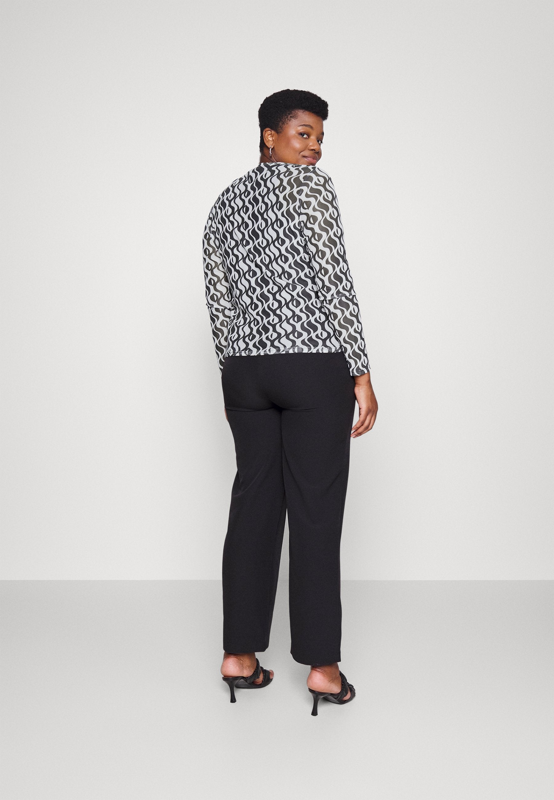 Glamorous Curve BASIC LONG SLEEVE