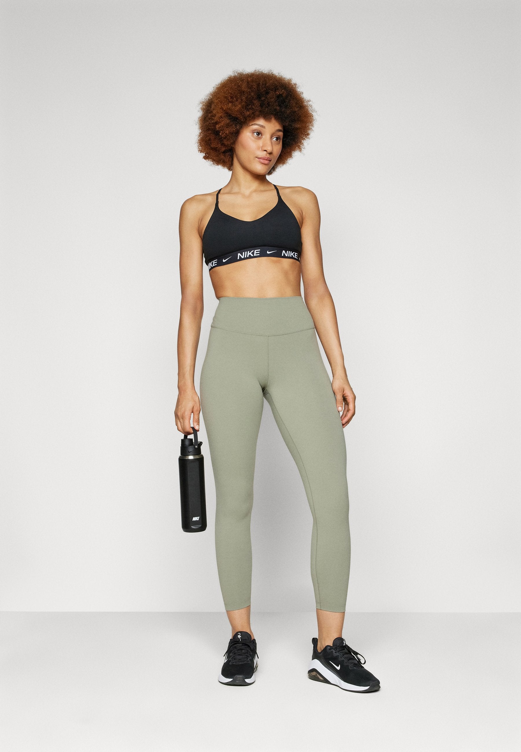 Nike Performance ONE