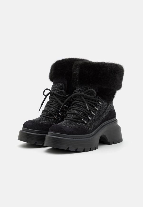 MICHAEL Michael Kors SHILOH BOOT