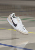 Nike Performance TIEMPO STREETGATO IC UNISEX - Indoor football boots - white/gridiron/moon particle