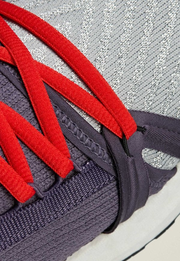 adidas by Stella McCartney ADIDAS BY STELLA MCCARTNEY ULTRABOOST DNA