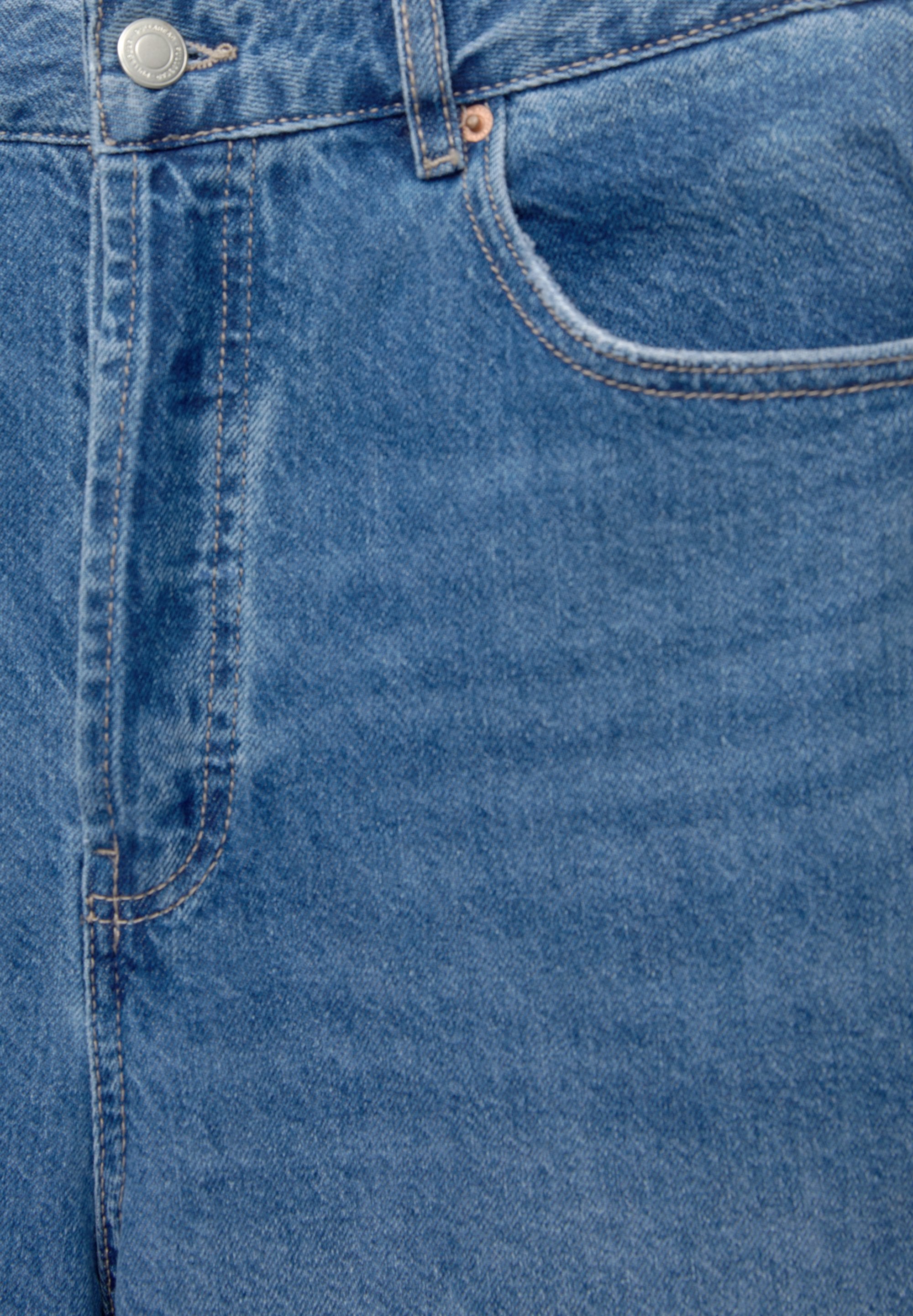 PULL&BEAR SUPER BAGGY