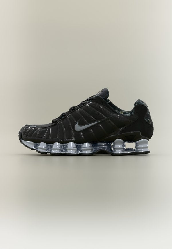 Nike Sportswear SHOX TL UNISEX - Trainers - black/dark smoke grey/metallic cool grey