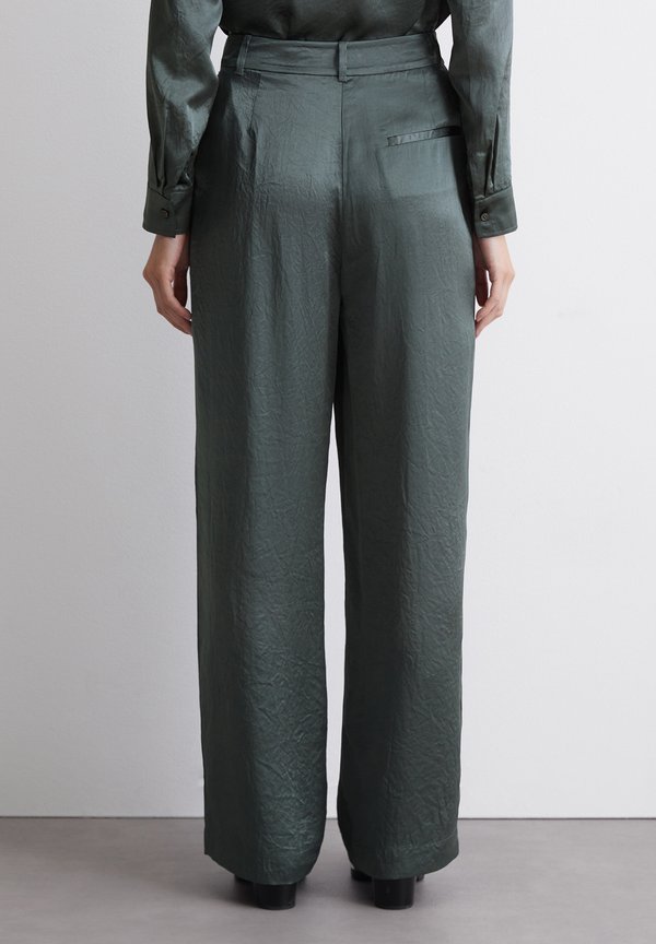 Marc O'Polo PLEATED STYLE WELT POCKETS