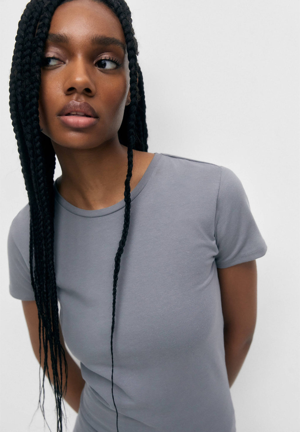 PULL&BEAR SHORT ROUND NECK