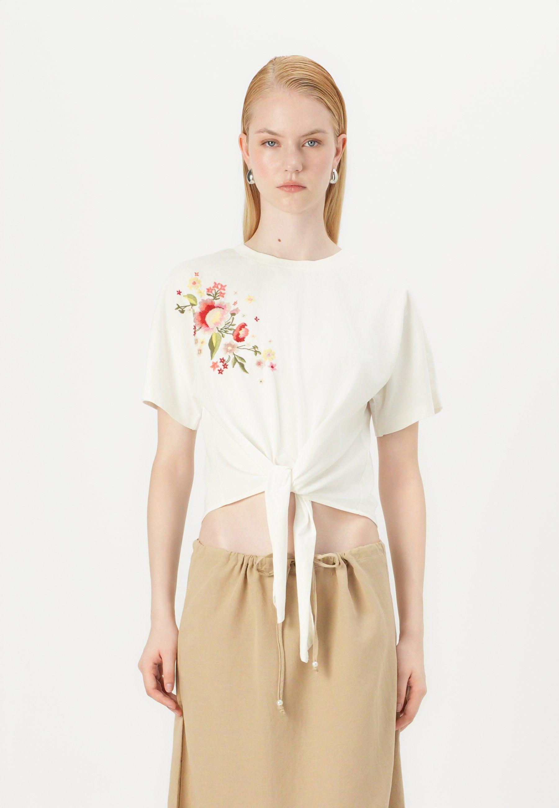 YAS YASFABIAN KNOT TEE