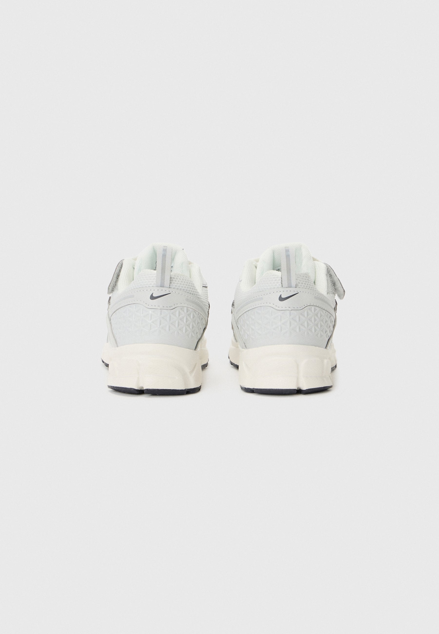 Nike Sportswear VOMERO 5 BP UNISEX