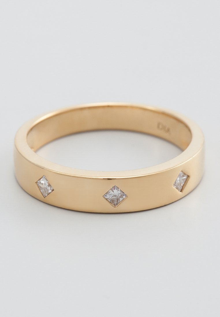 DIAMANT L'ÉTERNEL