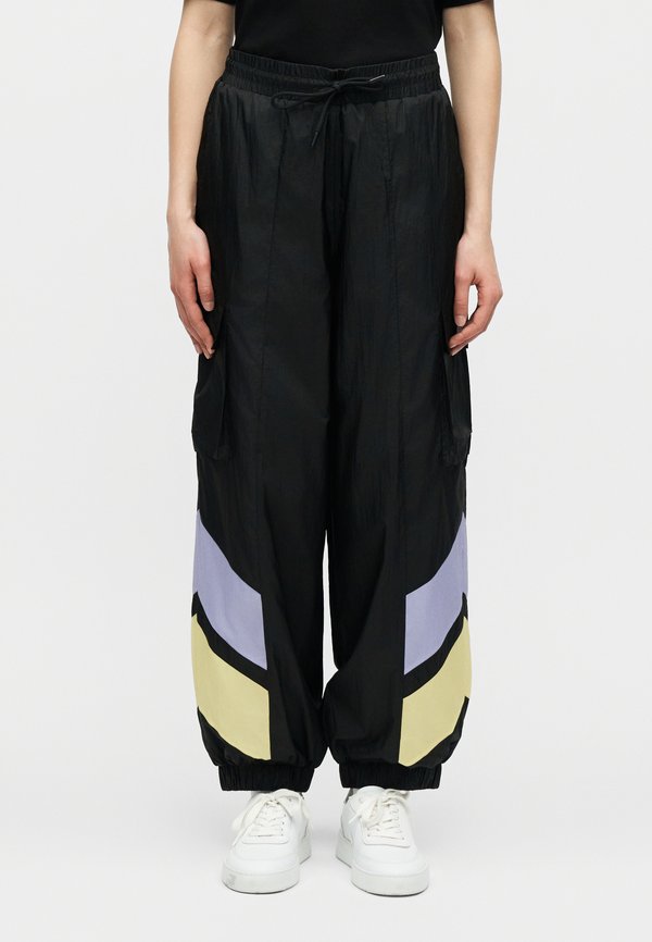 EA7 Emporio Armani TROUSER
