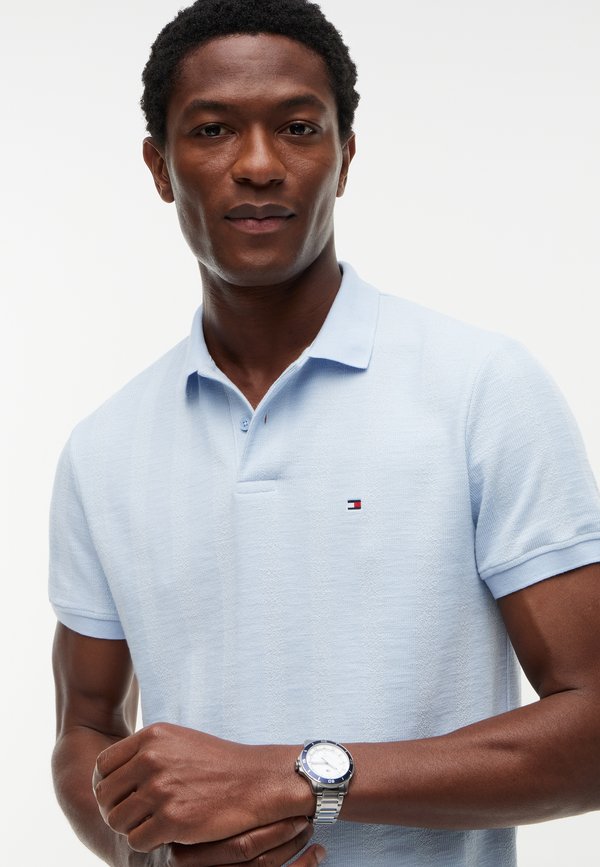 Tommy Hilfiger VERTICAL TONAL STRIPE REG POLO - ELEVATED ESSENTIALS
