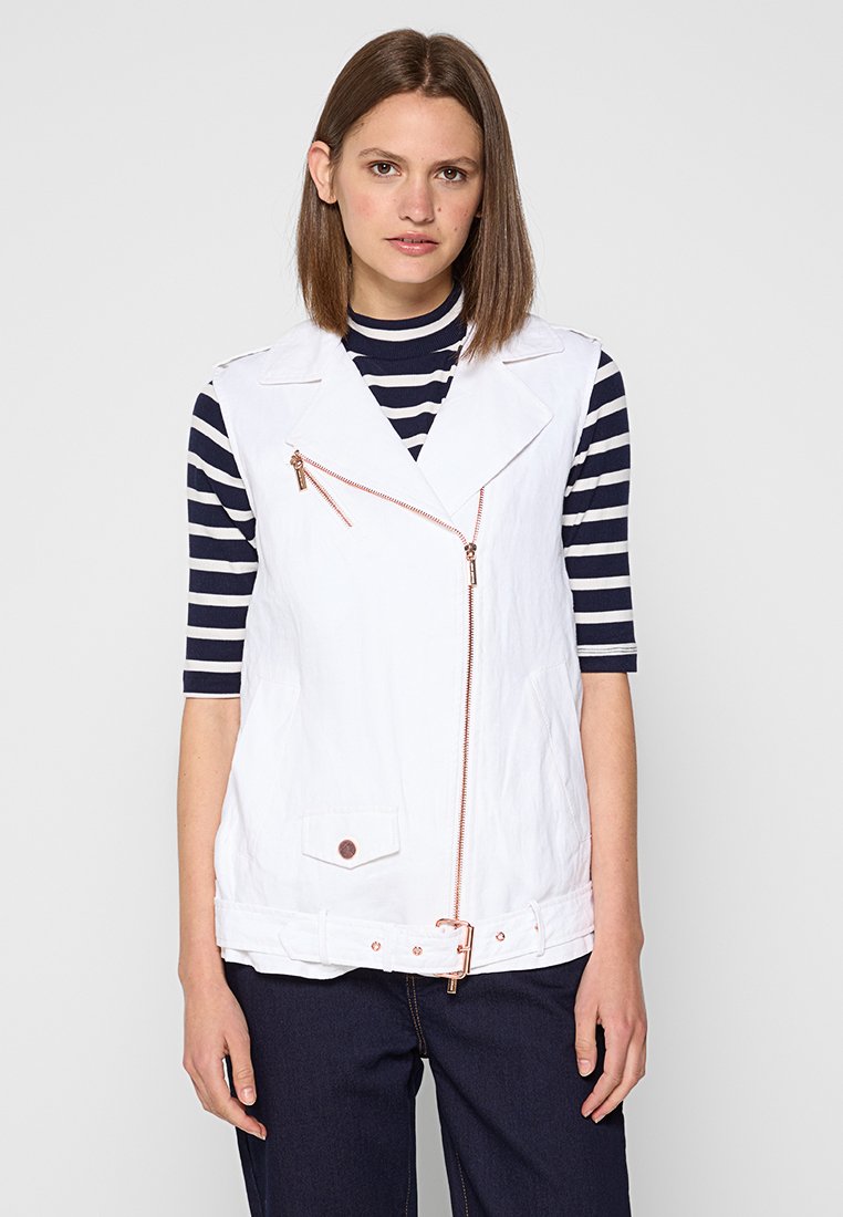 Armani Exchange Weste Media 1