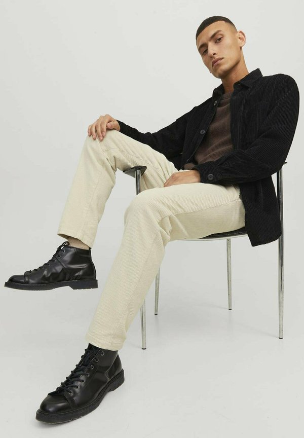 Jack & Jones Regular-fit chinos