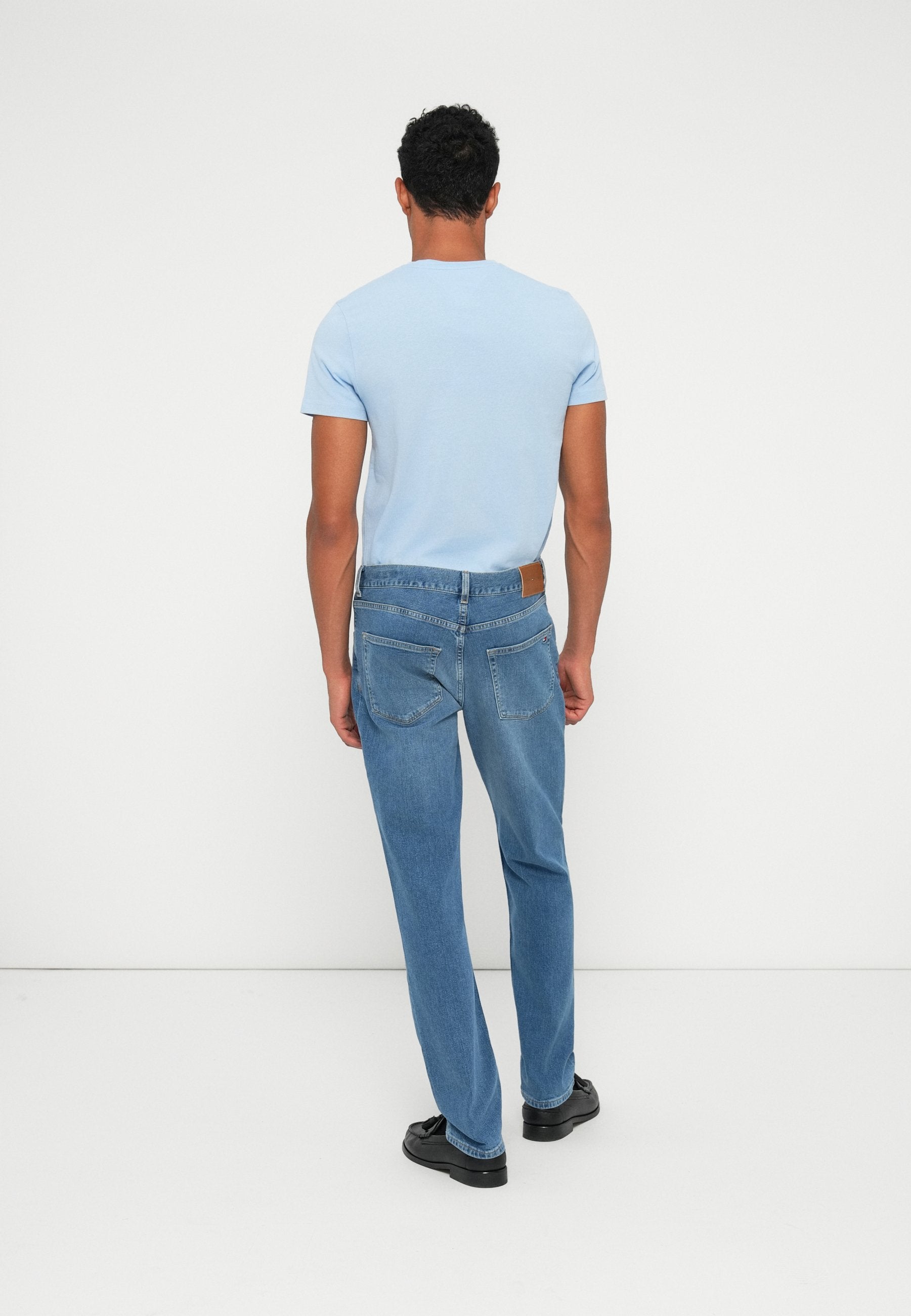 DENTON STRAIGHT LEG JEANS Media 4