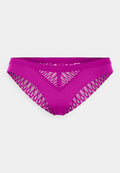 Triumph AURA SPOTLIGHT BRAZILIAN
