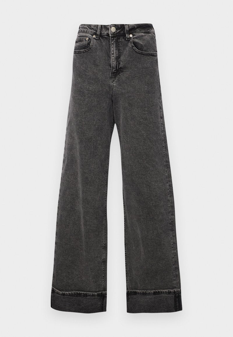Weite, hoch taillierte schwarze Jeans aus Denim, mit Knopfverschluss, fünf Taschen und rohen Säumen an den Knöcheln.