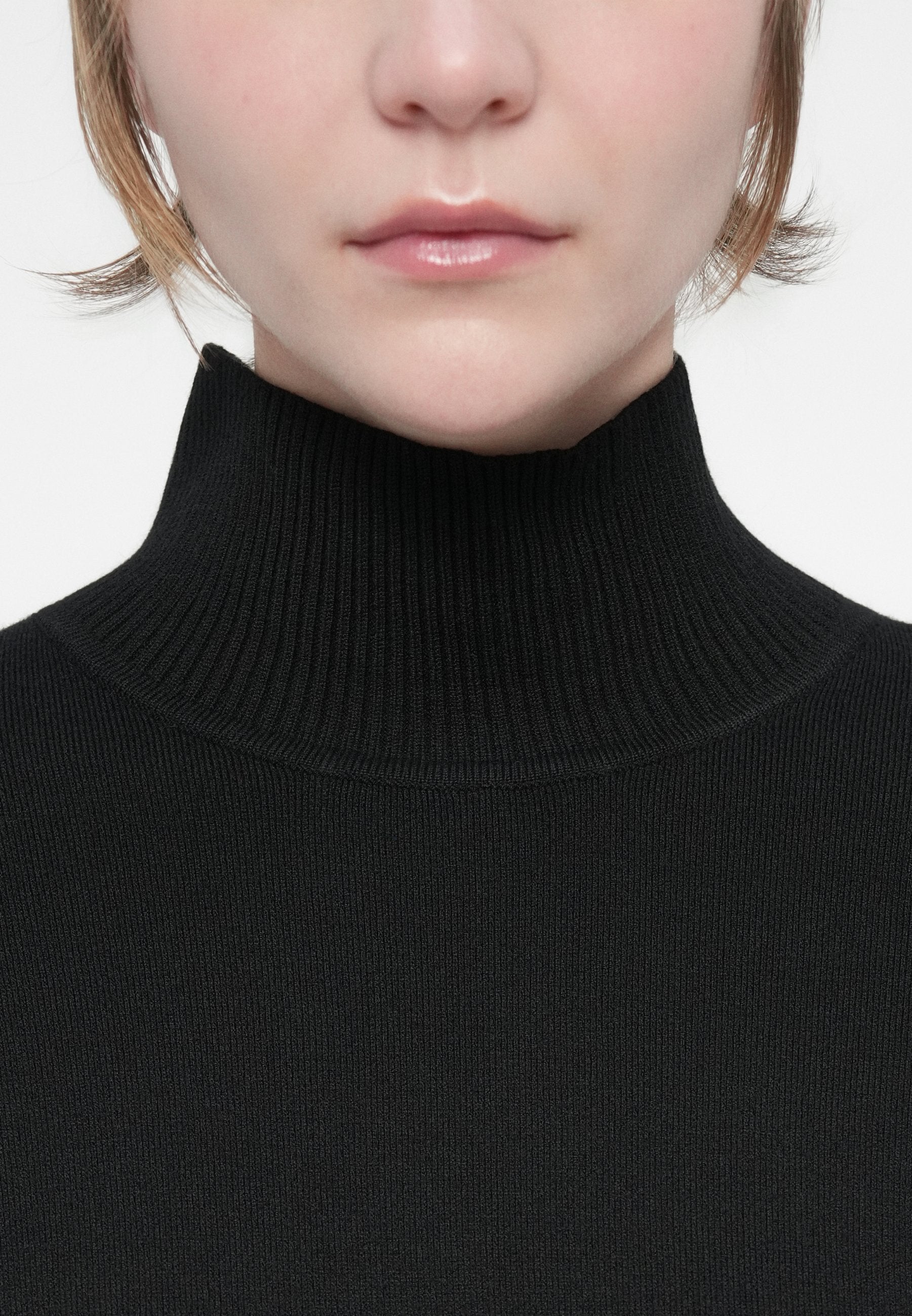 Object High Neck