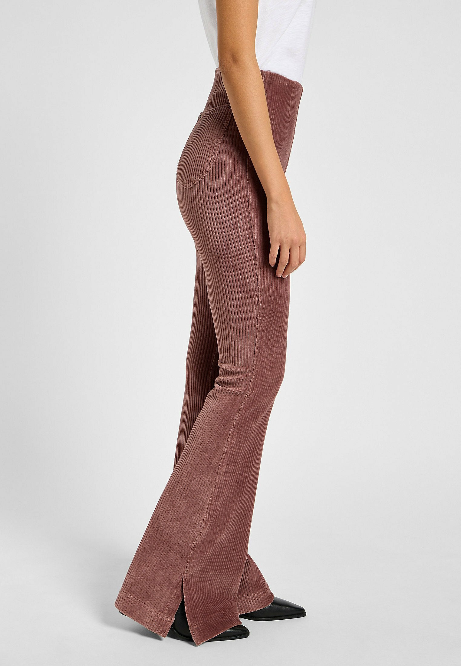 Lee PULL ON FLARE