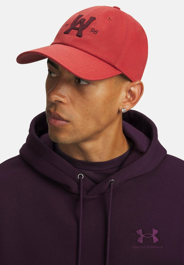 Under Armour ESSENTIAL LOW UNISEX - Cap - heritage red