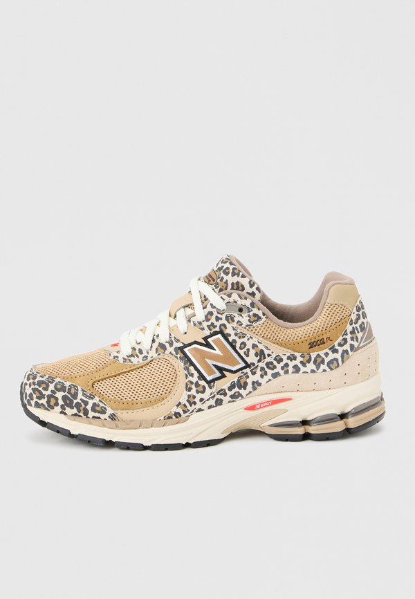 New Balance 2002R