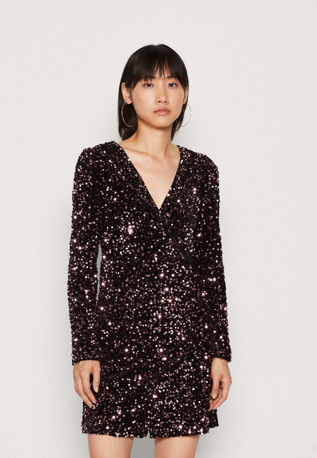 ONLANIKA WRAP SEQUIN SHORT DRESS Media 3