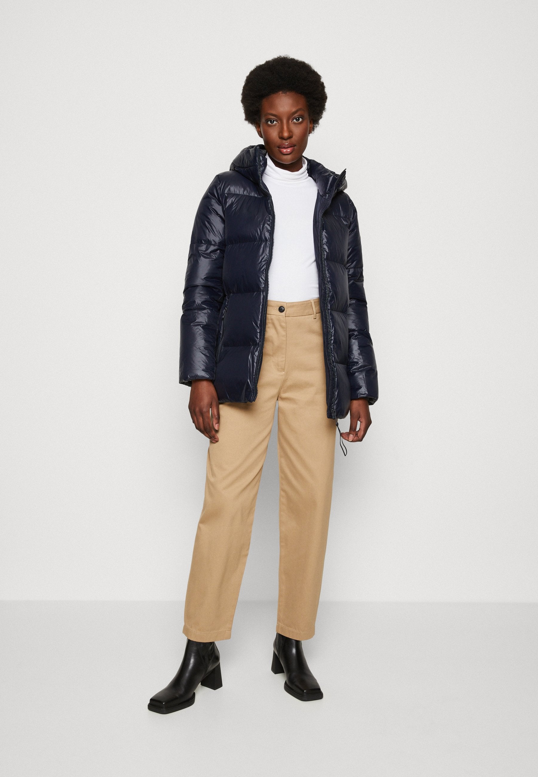 BALLOON CASUAL PANT Media 2