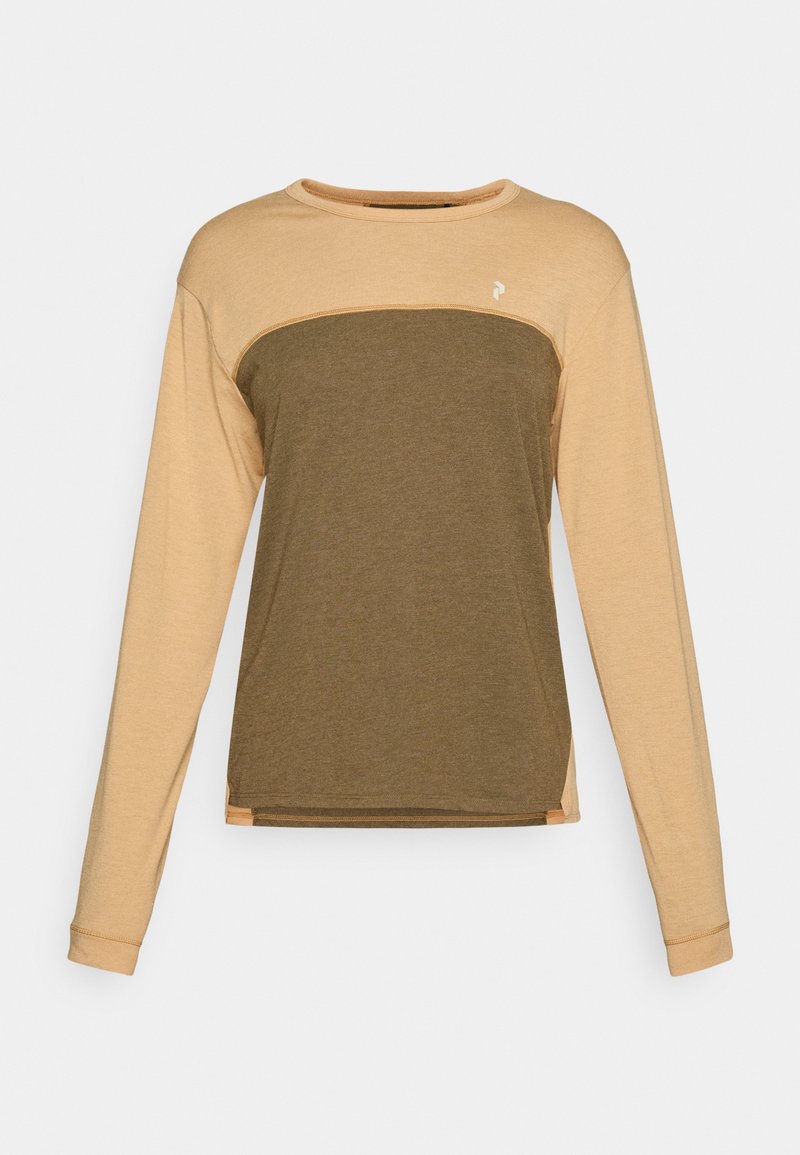 Langärmliges Shirt mit einem beigen oberen Teil und einem dunkelolivgrünen unteren Teil. Weicher, strukturierter Stoff mit kontrastierenden Schulternähten.