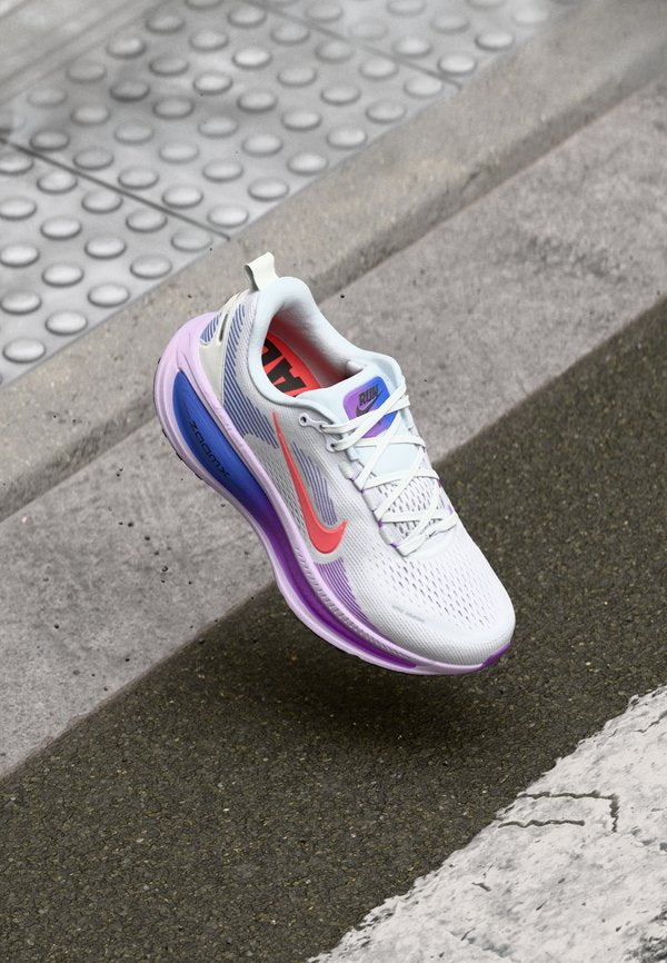 Nike Performance VOMERO 18 - Road running shoes - white/hot lava/violet mist/sapphire/bright violet/black