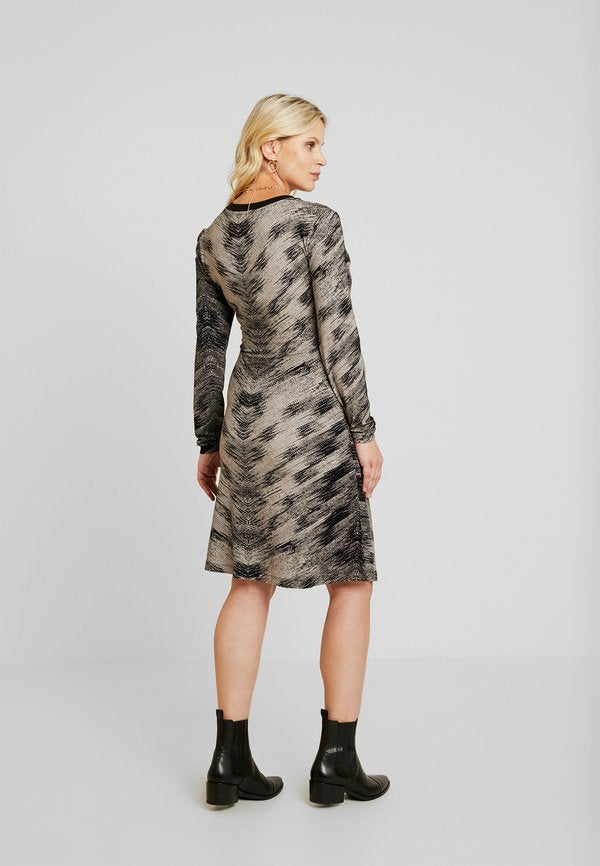 LOVE2WAIT DRESS NURSING