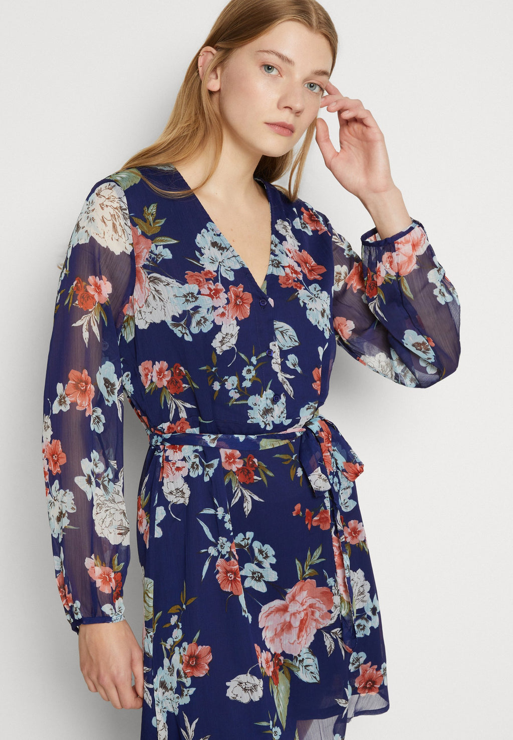 ONLSAGA V NECK BUTTON DRESS Media 5