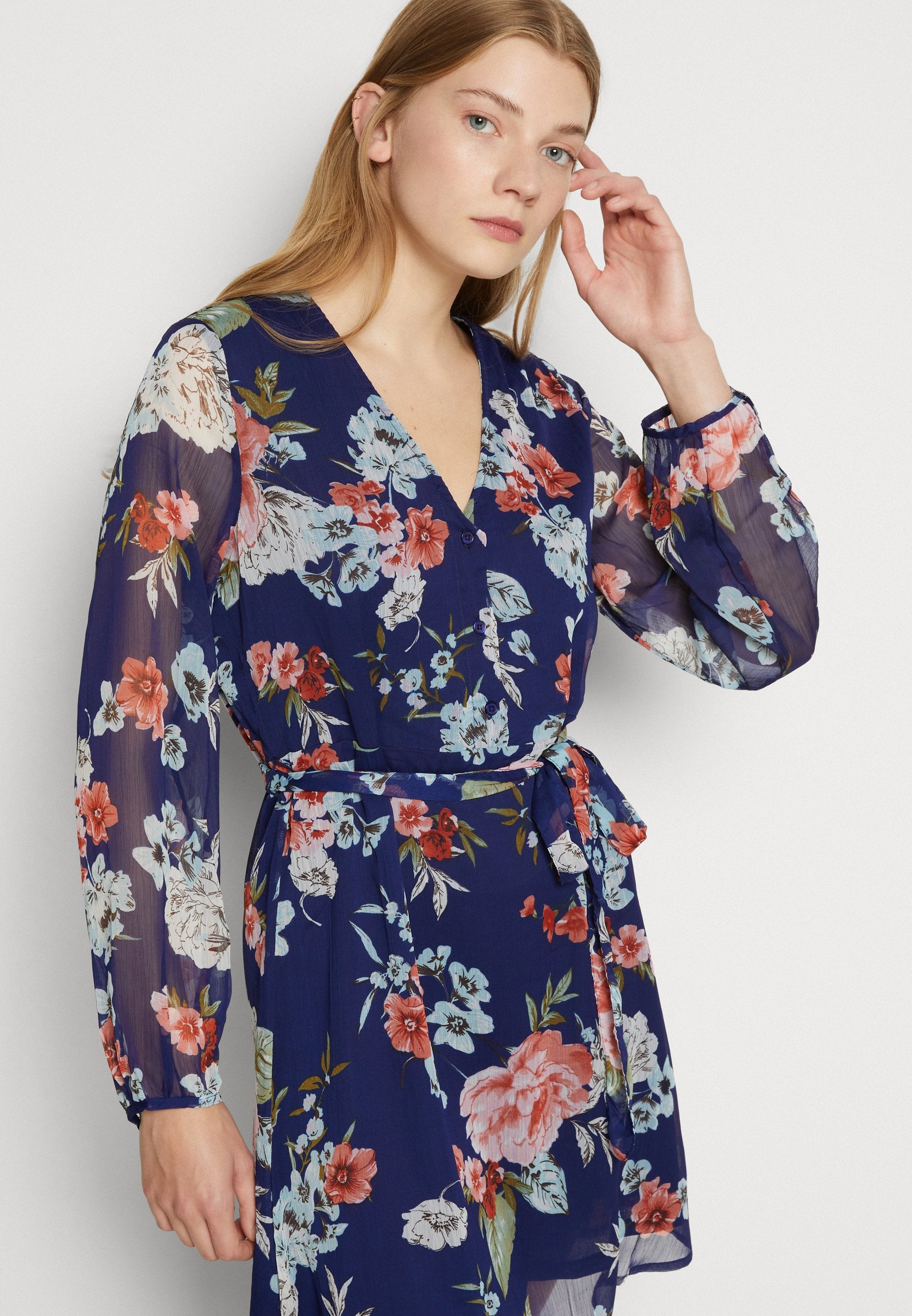 ONLSAGA V NECK BUTTON DRESS Media 5