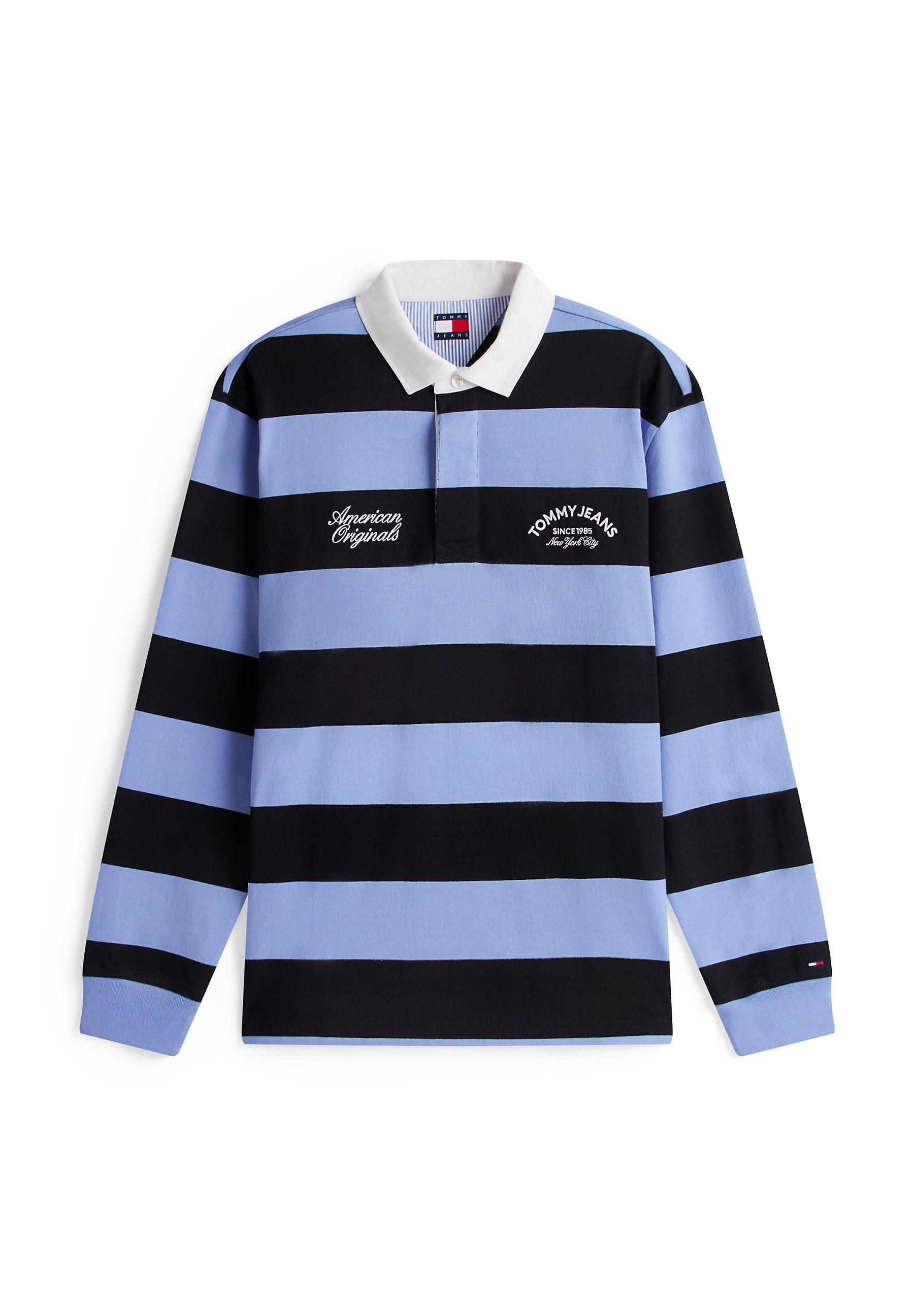 Langärmeliges Poloshirt in hellblauen und schwarzen horizontalen Streifen, mit weißem Kragen und gesticktem Logo auf der Brust.