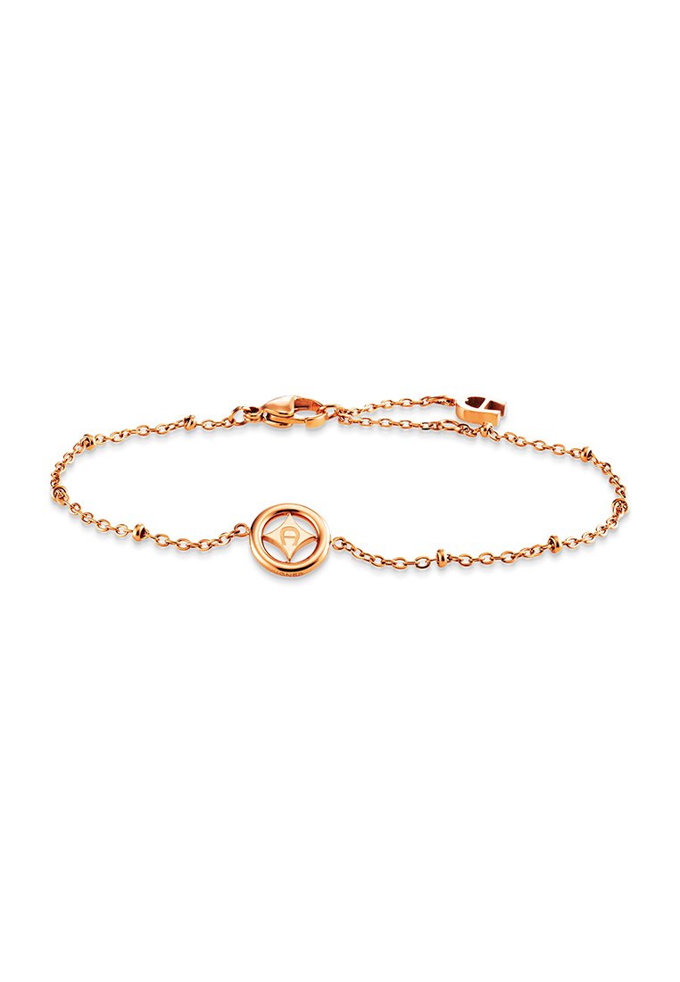 Armband aus Roségold mit einem runden Anhänger, der ein geometrisches Design zeigt, verbunden durch eine zarte Kette mit einem Karabinerverschluss.